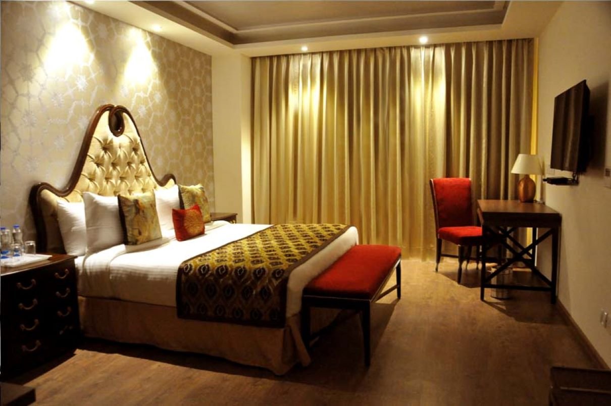 hotel-img