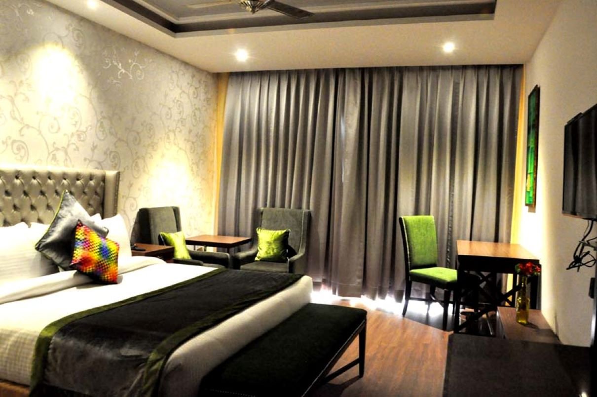 hotel-img
