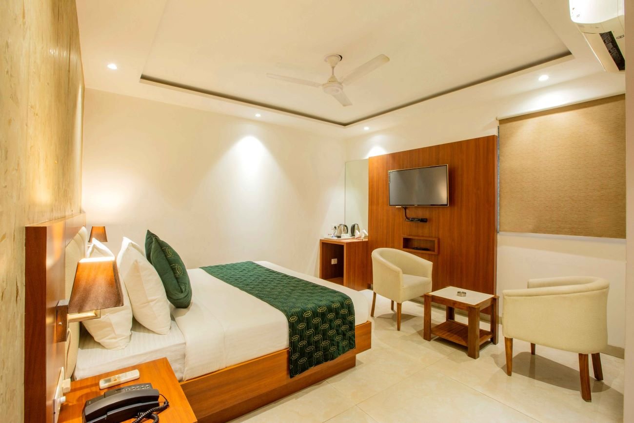 hotel-img